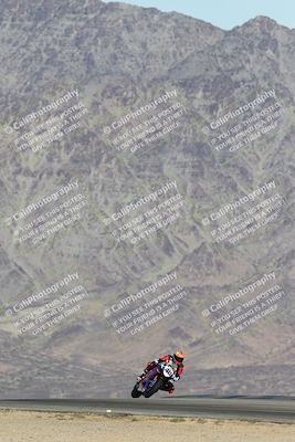 media/Nov-16-2025-Race Pace (Sun) [[8c5fa54630]]/Non Verified Riders (1st 20 Minutes)/2-Turn 10 (1010am)/